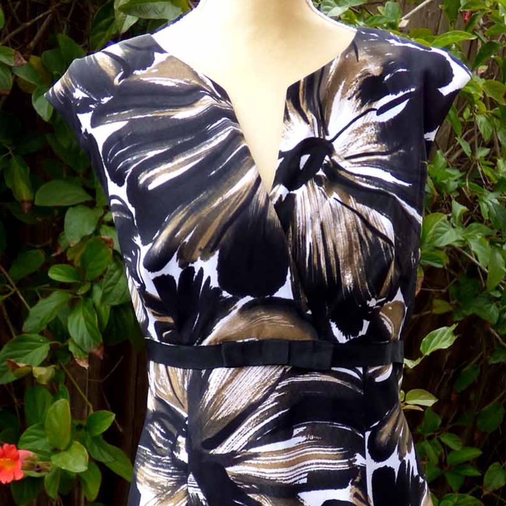 Connected Apparel Sleeveless Floral Dress w/Bow